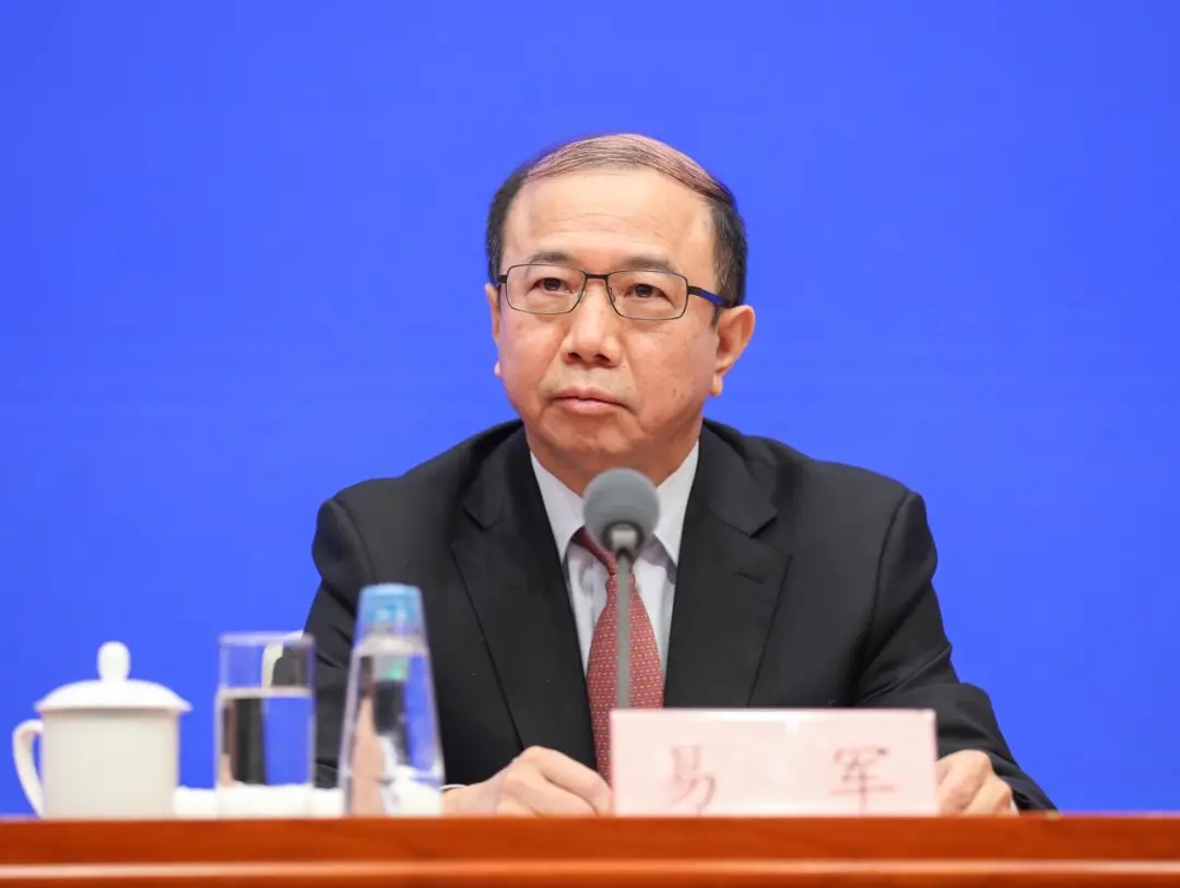 住房城鄉(xiāng)建設(shè)部：建設(shè)工程企業(yè)資質(zhì)審批條件進(jìn)一步大幅精簡(jiǎn)