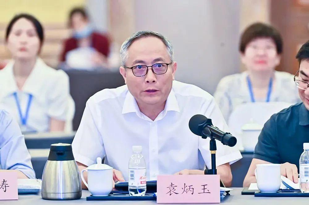 中國(guó)招標(biāo)投標(biāo)協(xié)會(huì)招標(biāo)代理機(jī)構(gòu)專(zhuān)業(yè)委員會(huì)換屆會(huì)議暨第三屆第一次工作會(huì)議在京成功召開(kāi)